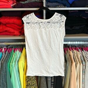 Loft white embroidered sleeveless scoop neck top size XS